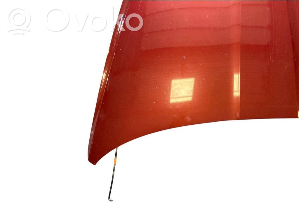 Dzinēja pārsegs (vāks)