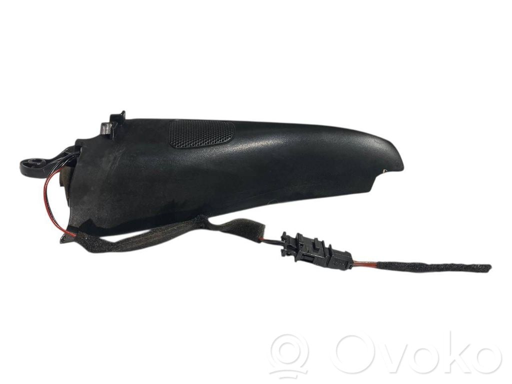 Augsto frekvenču skaļrunis (-i) priekšējās durvīs