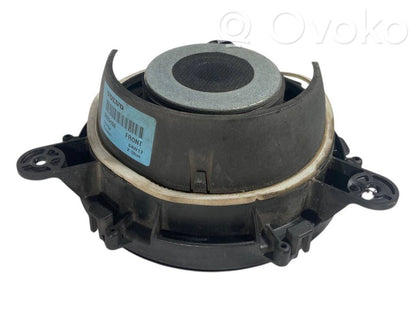 Skaļrunis (-i) priekšējās durvīs