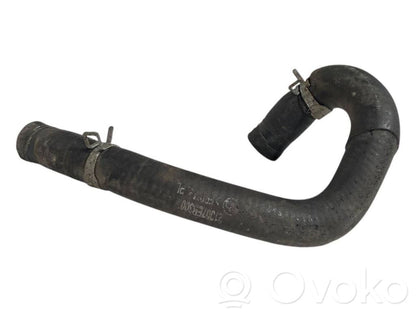 Caurulīte (-es) / šļūtene (-es)