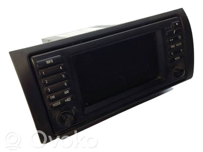 Radio / CD/DVD atskaņotājs / navigācija