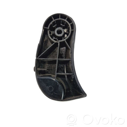 Dzinēja pārsega attaisīšanas rokturītis