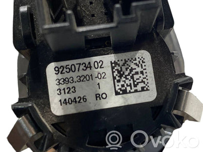 Automašīnas aizdedzes un startera slēdzis