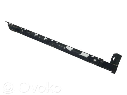 Rear bumper mounting bracket