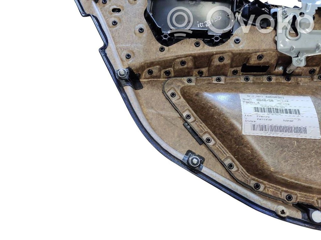 Apšuvums aizmugurējām durvīm