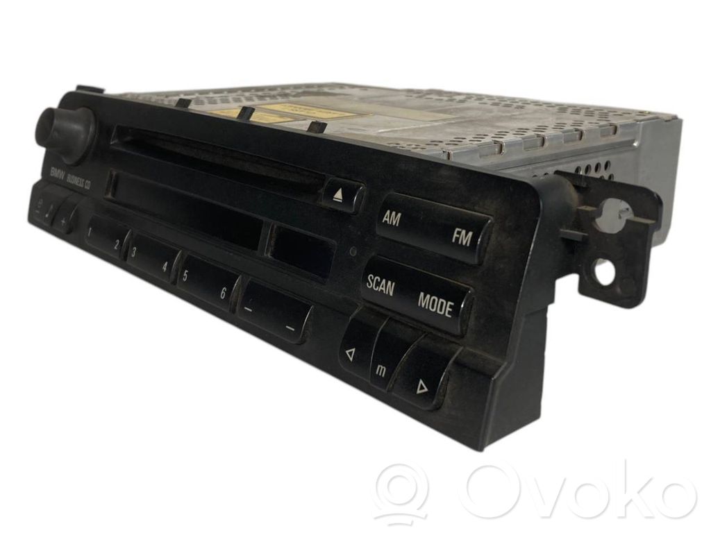 Radio / CD/DVD atskaņotājs / navigācija