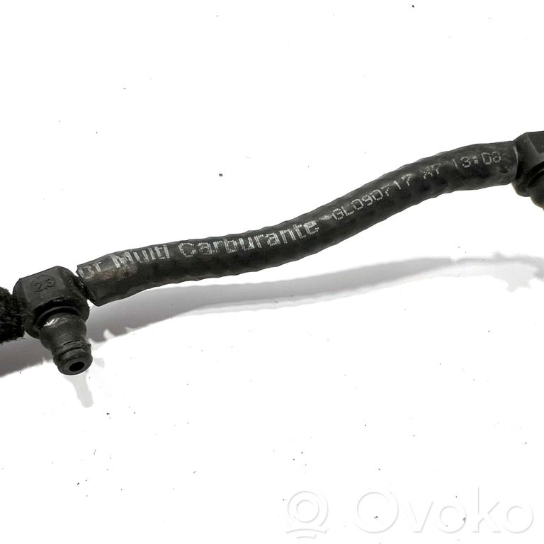 Degvielas caurulīte (-es)