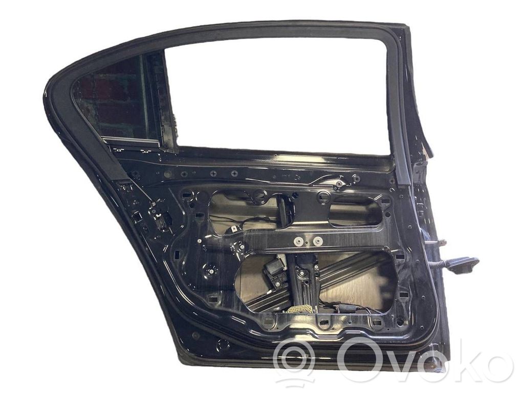 Aizmugurējās durvis