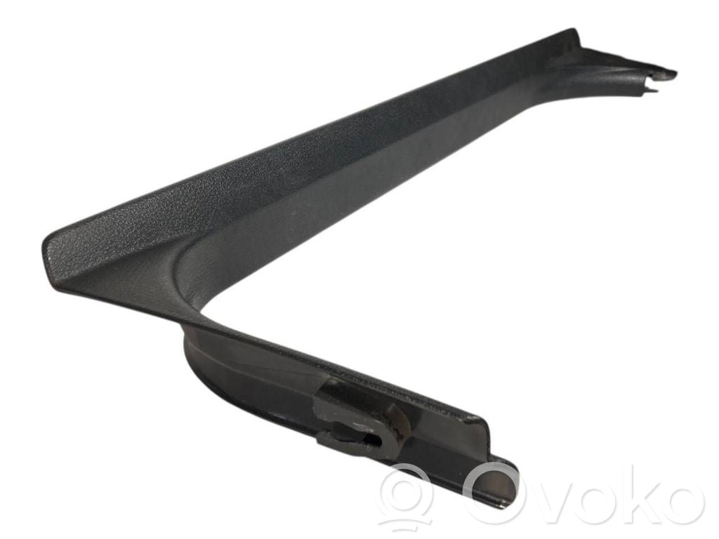 Priekšējā sliekšņa dekoratīvā apdare (iekšējā)