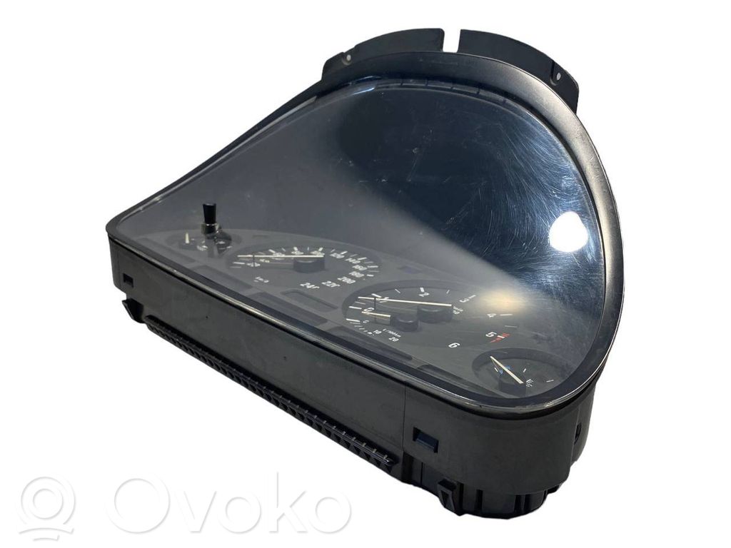 Spidometrs (instrumentu panelī)