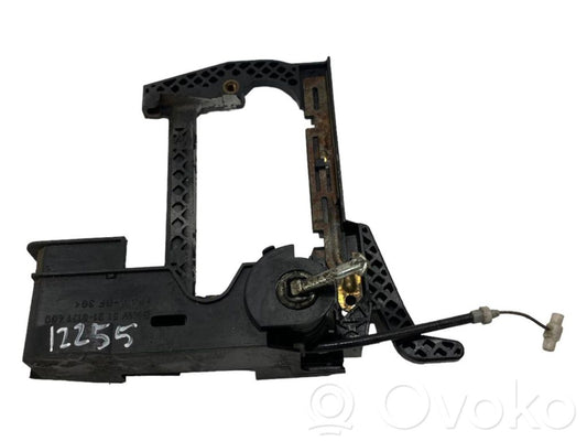 Holder/bracket for external opening handle at the front