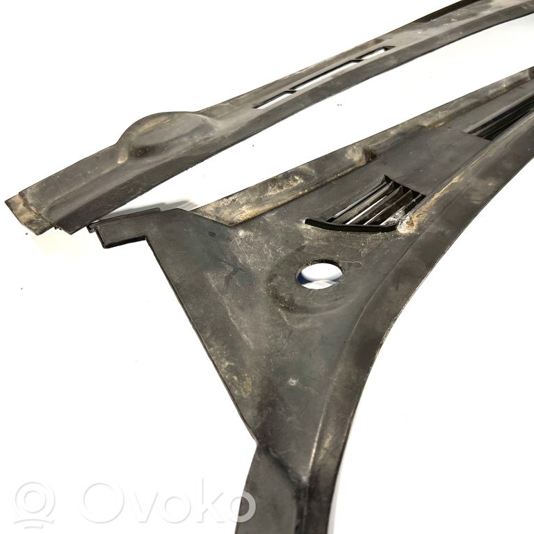 Vējstikla dekoratīvā apdare