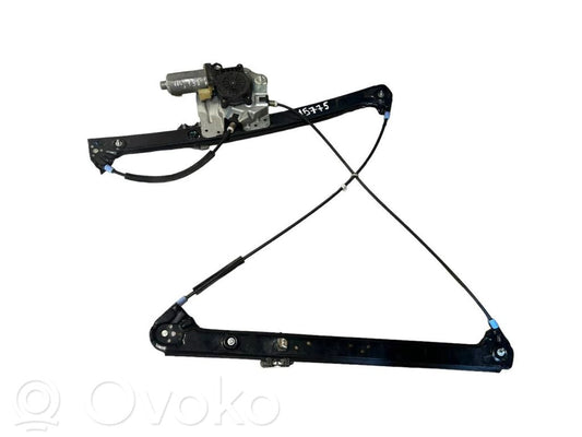 Priekšpusē elektriskā loga pacelšanas mehānisma komplekts