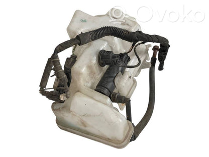 Logu šķidruma tvertne