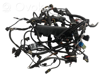 Dzinēja vadu instalācija