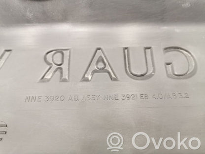 Dzinēja pārsegs (dekoratīva apdare)