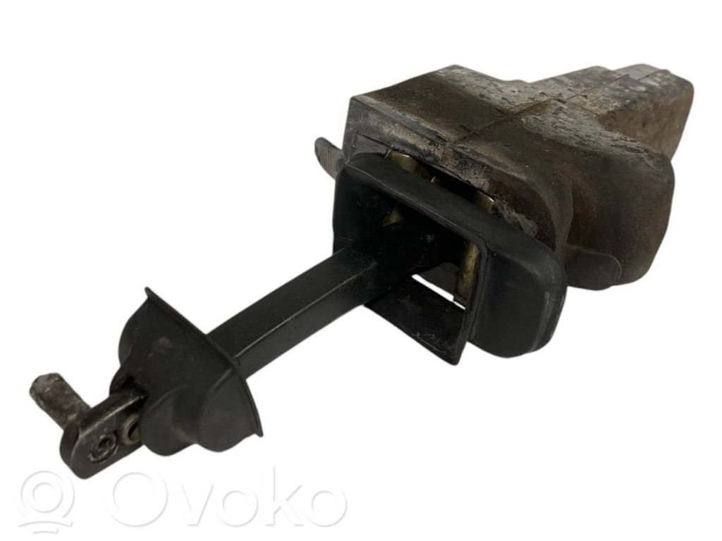 Durvju atvēruma ierobežotājs