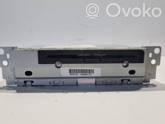 Radio / CD/DVD player / navigation