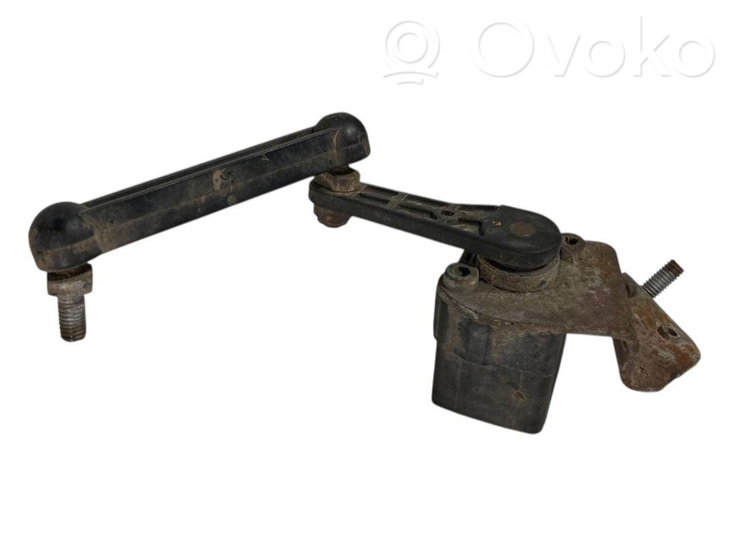 Augstuma sensors (priekšējo lukturu)