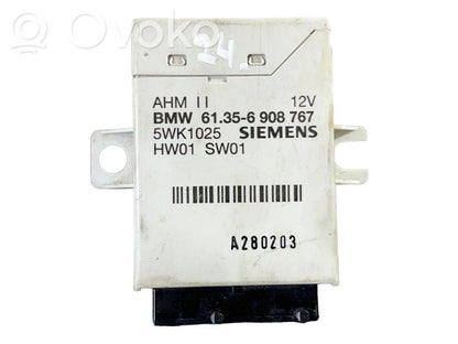 Piekabes āķa vadības bloks