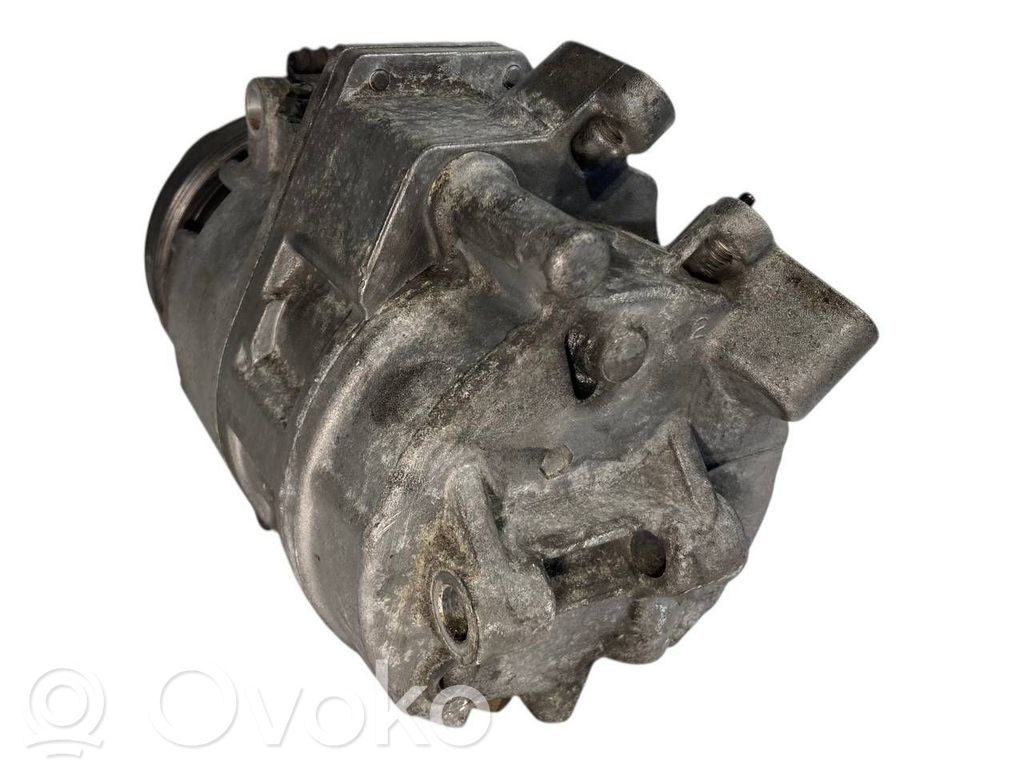 Air conditioner compressor (pump)