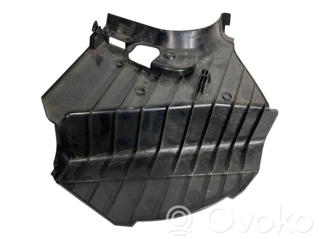 Kāju zonas sānu dekoratīvā apdare