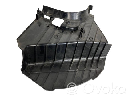 Kāju zonas sānu dekoratīvā apdare