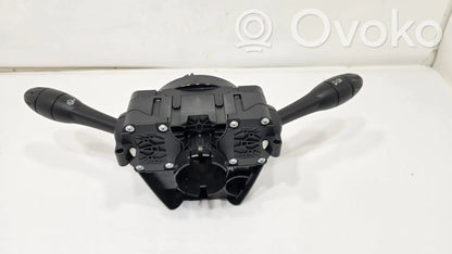 Pagrieziena signālu / lukturu sviria