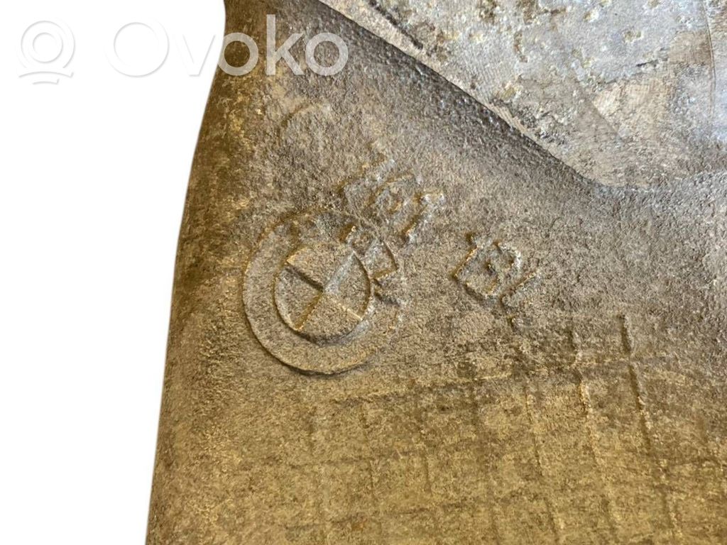 Pusrāmis aizmugurējais / priekšējais