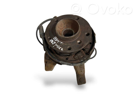 Aizmugurē riteņa rumbas vārpstas šarnīrs (stupica, capfa)