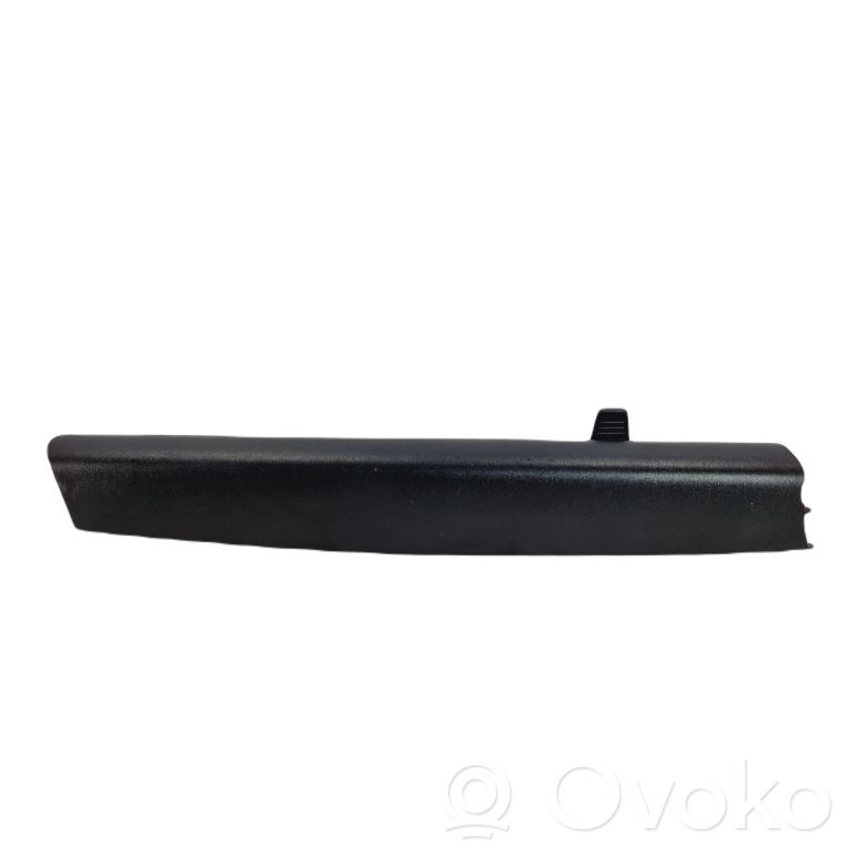 Mehānisks aizmugurējā loga aizkars