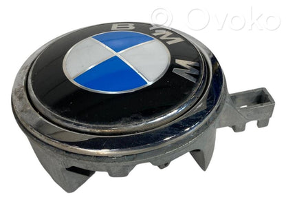 Aizvēršanas rokturis (aizmugurējā pārsega)