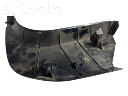 Kāju zonas sānu dekoratīvā apdare