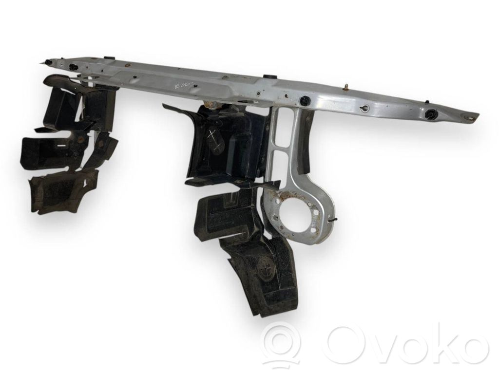 Radiatoru paneļa turētājs (televizora)