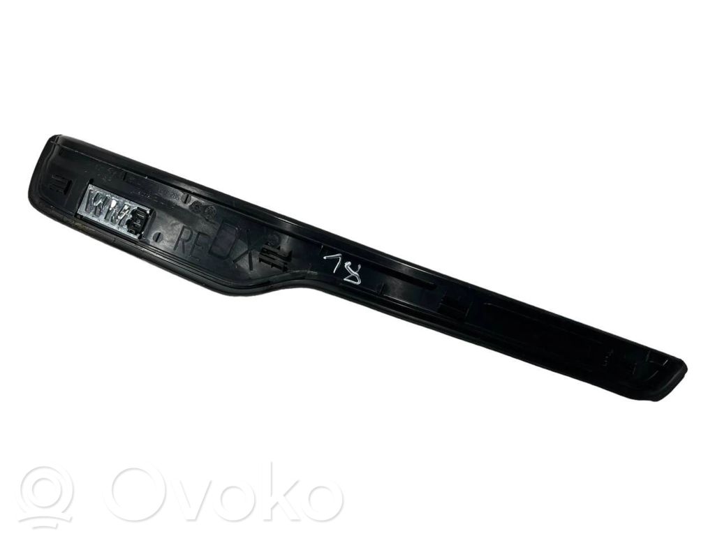 Front sill trim (inner)