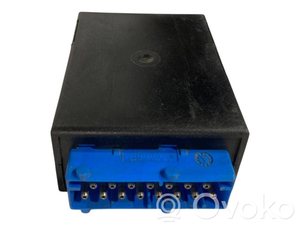 Logu tīrītāju relejs