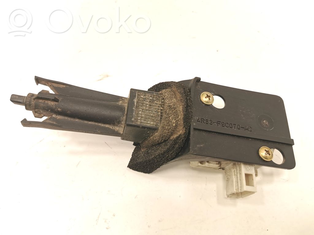 Degvielas tvertnes elektriskā slēdzene