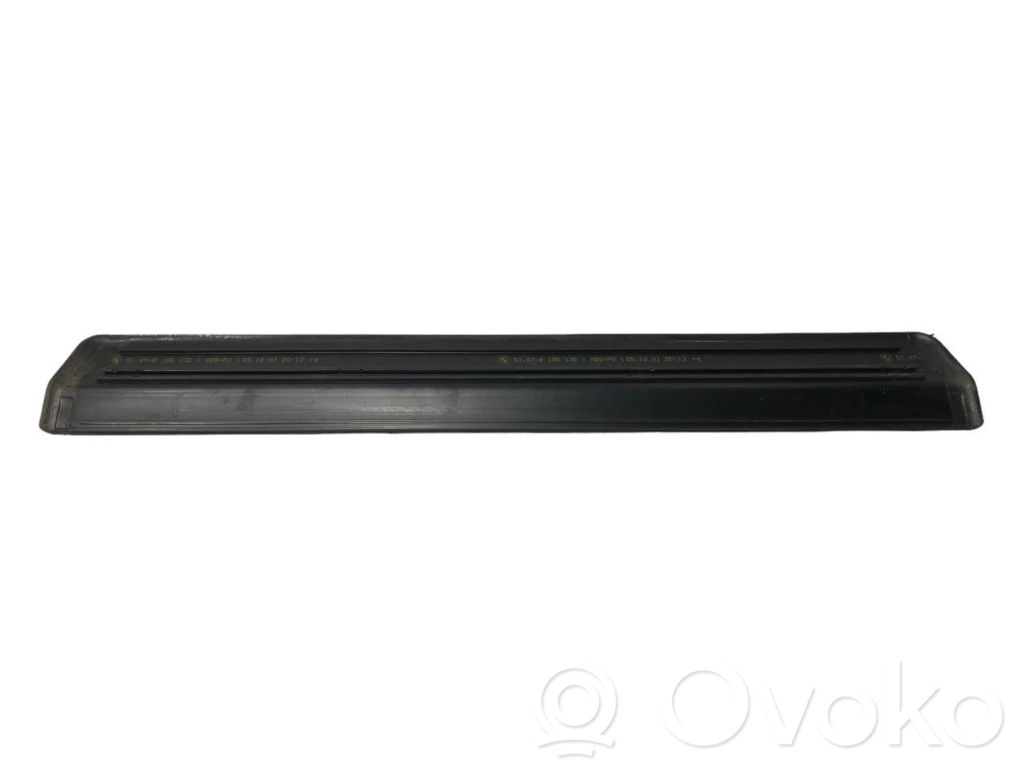 Front sill trim (inner)