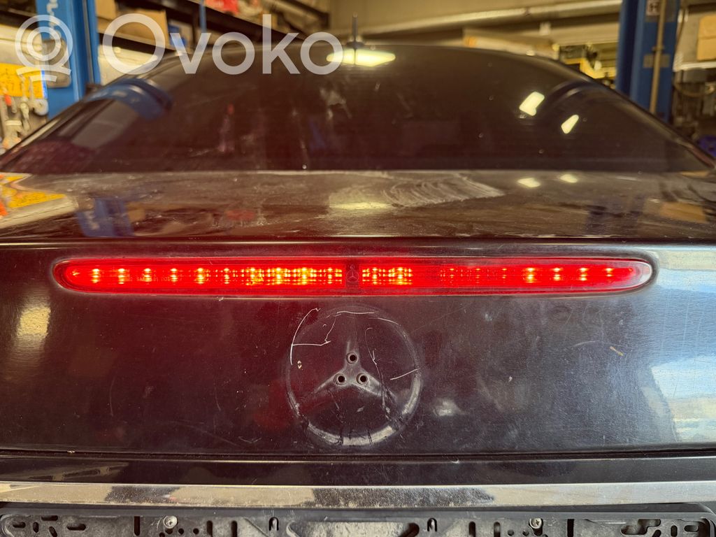 Papildu bremžu signāla lukturis