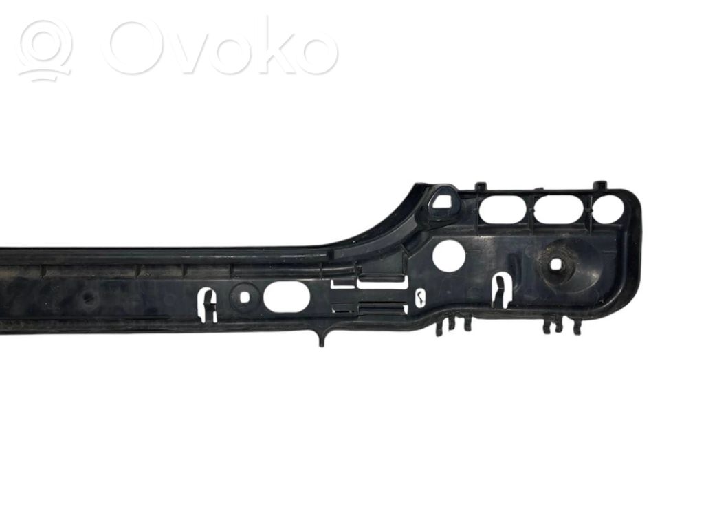Rear bumper mounting bracket