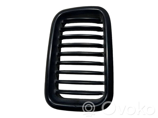 Нижняя решетка (трехсекционная)