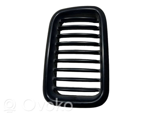 Apakšējais režģis (trīsdaļīgs)