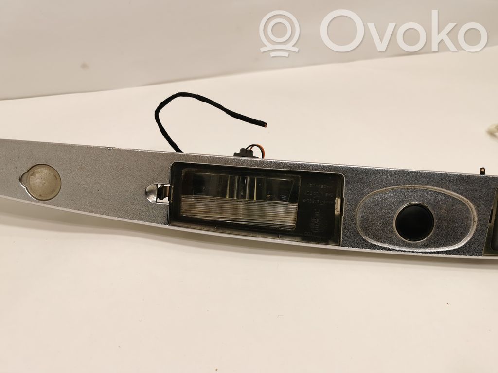 Полоса освещения номерного знака багажника