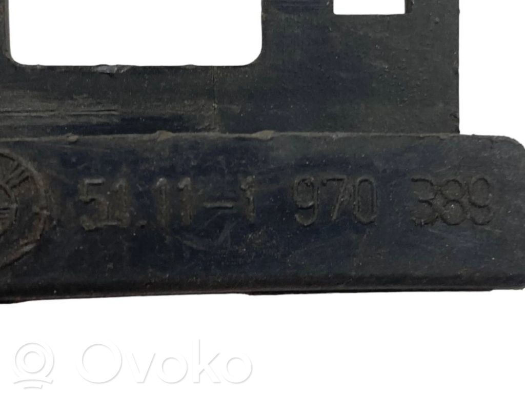 Rear bumper mounting bracket
