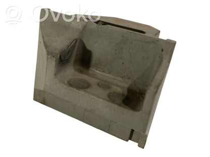 Держатель/кронштейн радиатора(ов)