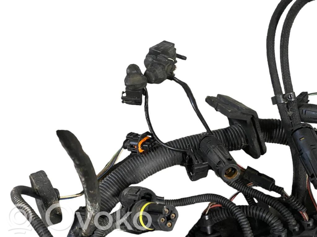 Dzinēja vadu instalācija