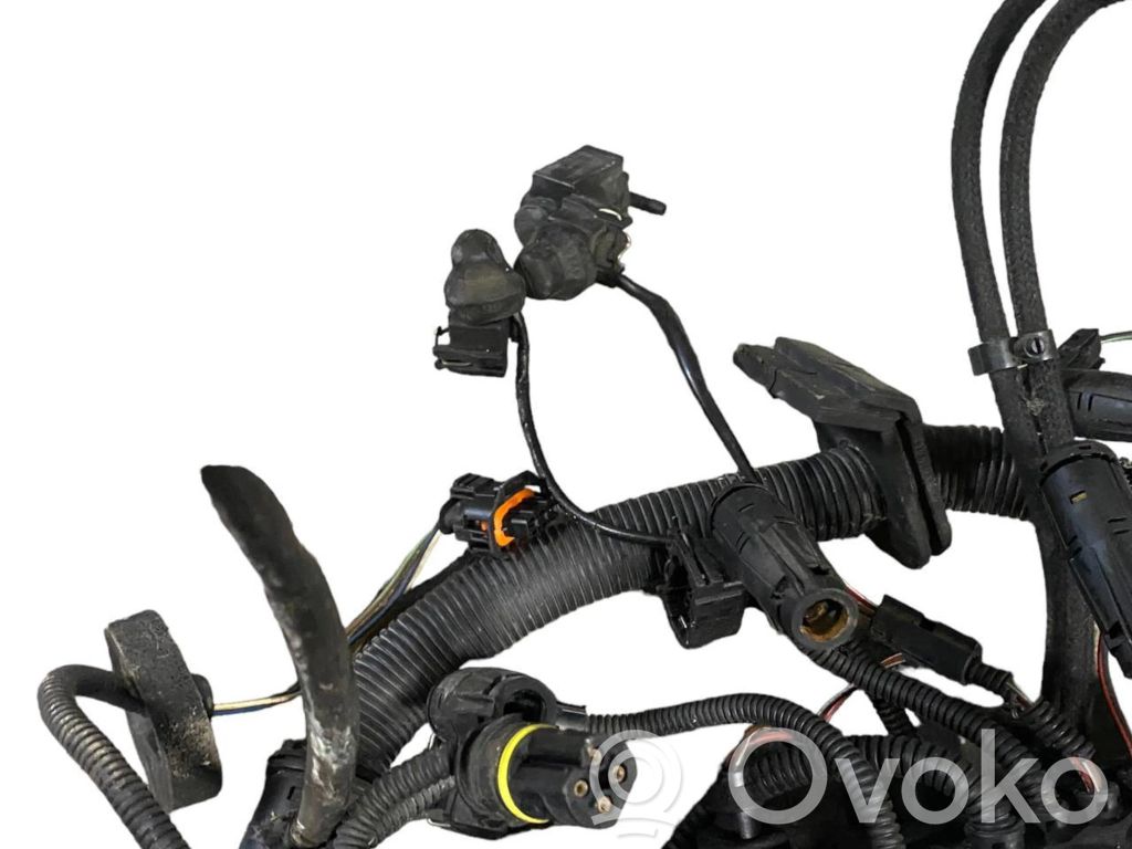 Dzinēja vadu instalācija