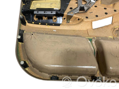 Priekšējo durvju apdare