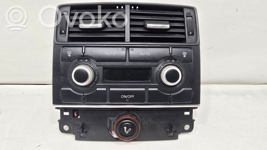 Air conditioning / climate control / interior heating control unit (in the passenger compartment)
