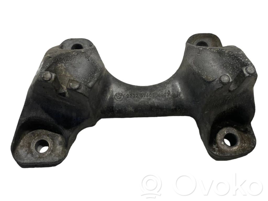 Transmission mounting bracket